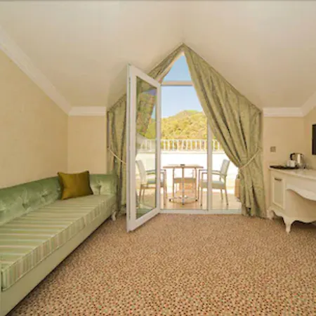 Grand Gocek Hotell 2*